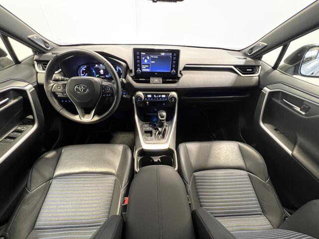 Toyota RAV4 2.5 Hybrid Executive | Navigatie | LM Velgen 18" | Voorstoelen Verwarmd | PDC Voor en Achter | Cruise Control Adaptief | Lederen Bekleding |