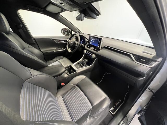 Toyota RAV4 2.5 Hybrid Executive | Navigatie | LM Velgen 18" | Voorstoelen Verwarmd | PDC Voor en Achter | Cruise Control Adaptief | Lederen Bekleding |
