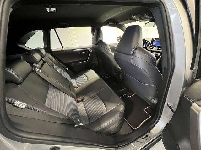 Toyota RAV4 2.5 Hybrid Executive | Navigatie | LM Velgen 18" | Voorstoelen Verwarmd | PDC Voor en Achter | Cruise Control Adaptief | Lederen Bekleding |