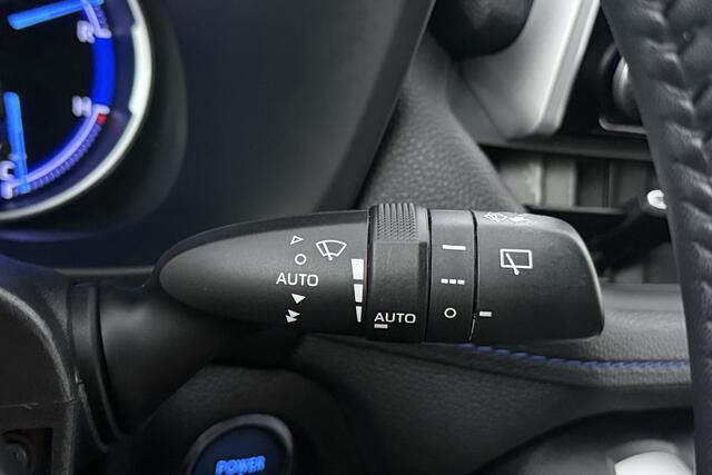 Toyota RAV4 2.5 Hybrid Bi-Tone (NAVIGATIE, CAMERA, STOELVERWARMING, CARPLAY, LED)