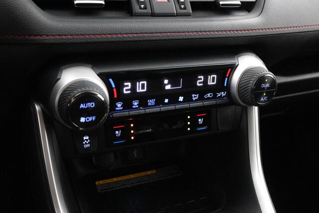 Toyota RAV4 2.5 Plug-in Hybrid AWD Bi-Tone Plus | Lederen bekleding | Stoelverwarming | 360 graden camera | 1500kg trekgewicht |