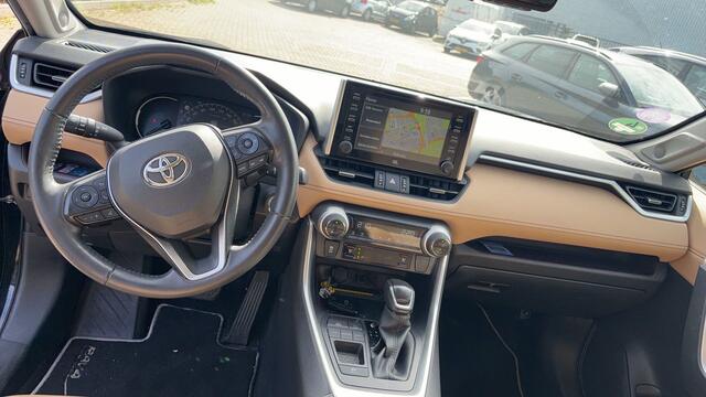 Toyota RAV4 2.5 Hybrid 218pk Executive Automaat / Navigatie / Leder / Stoelverwarming / Trekhaak