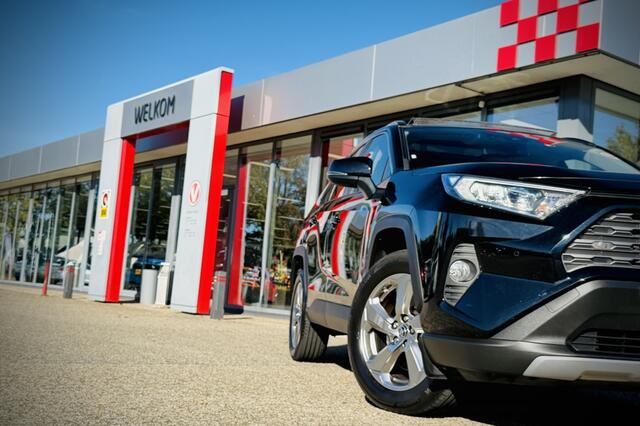 Toyota RAV4 2.5 Hybrid AWD Dynamic | TREKHAAK | PANORAMA | CAMERA