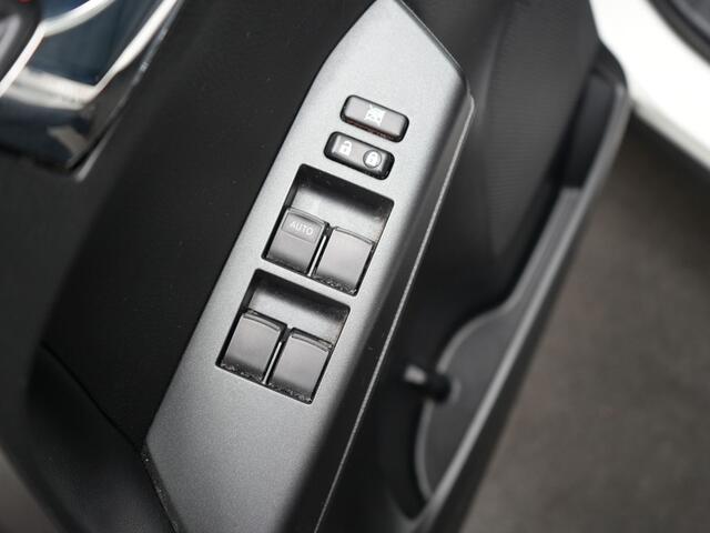 Toyota RAV4 2.5 Hybrid Dynamic | Parkeersensoren V+A | Blindspot | Navigatie |
