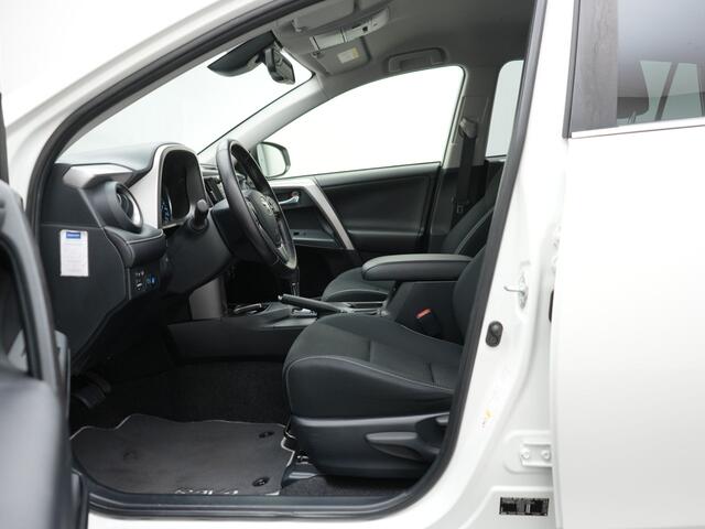 Toyota RAV4 2.5 Hybrid Dynamic | Parkeersensoren V+A | Blindspot | Navigatie |