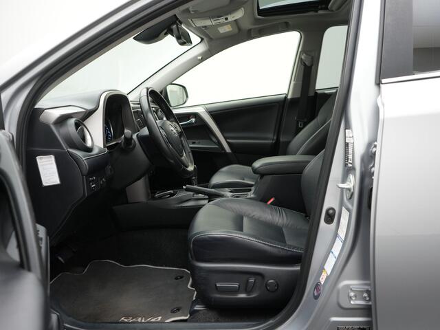 Toyota RAV4 2.5 Hybrid AWD Executive | Stuur-Stoelverwarming | JBL | Schuif/kanteldak | Dode Hoek Detectie |