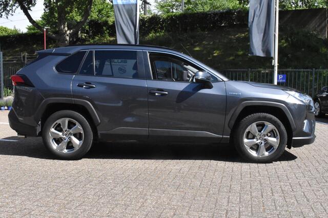 Toyota RAV4 2.5 Hybrid Dynamic BSM | Navigatie | Camera | 100% Toyota Onderhouden | 12 mnd BOVAG garantie | Whatsapp 06-53188999