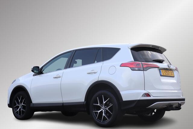 Toyota RAV4 2.5 Hybrid Style, Trekhaak, Stoelverwarming, BSM, NAVI! – foto 2