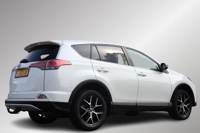 Toyota RAV4 2.5 Hybrid Style, Trekhaak, Stoelverwarming, BSM, NAVI! – foto 4
