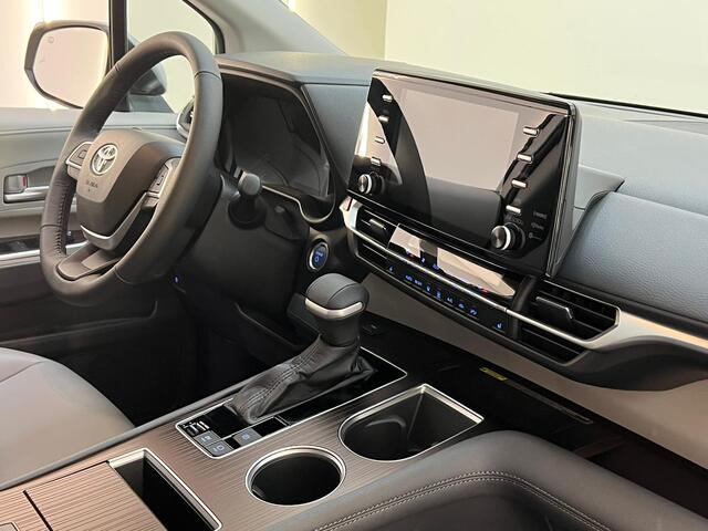Toyota SIENNA 2.5 Hybrid Luxe XLE