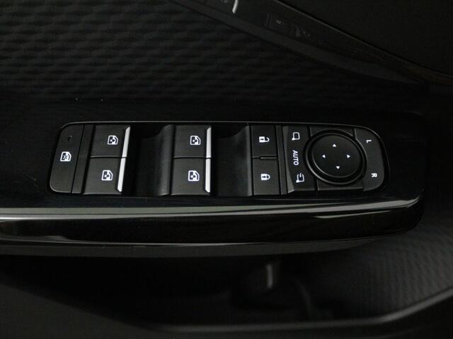 Toyota URBAN CRUISER Executive 61 kWh | NIEUW & SNEL LEVERBAAR | PRIJS INCLUSIEF ALLE ACTIES |