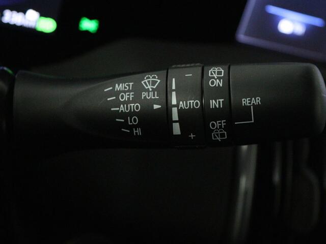 Toyota URBAN CRUISER Executive 61 kWh | NIEUW & SNEL LEVERBAAR | PRIJS INCLUSIEF ALLE ACTIES |