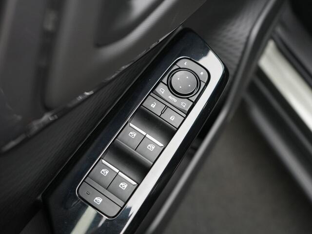 Toyota URBAN CRUISER Dynamic 61 kWh | DEMO & MEDIO MAART LEVERBAAR | PRIJS INCLUSIEF DEMO VOORDEEL |