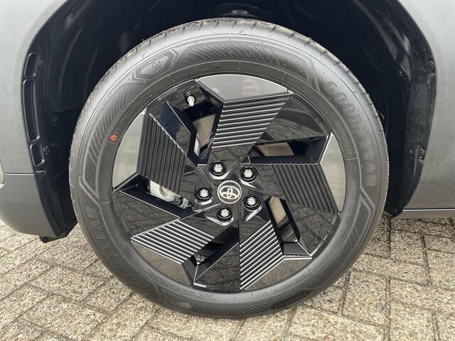 Toyota URBAN CRUISER Dynamic 61 kWh