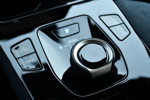 Toyota URBAN CRUISER Dynamic 61 kWh Automaat 175pk | Dodehoekdetectie | Achterbank verschuifbaar | Apple Carplay/Android Auto |