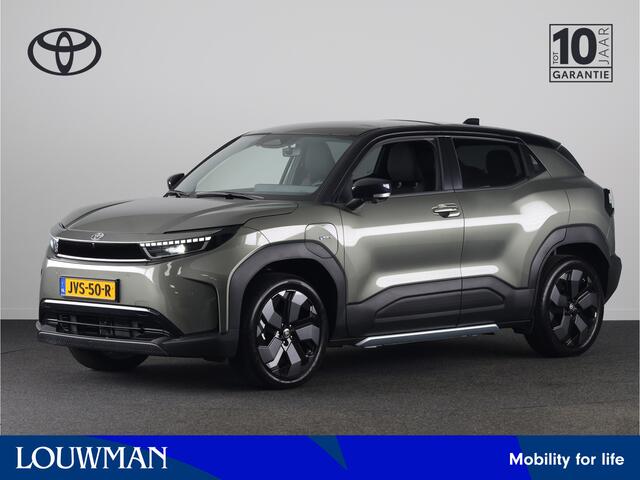 Toyota URBAN CRUISER Executive AWD 61 kWh *DEMO* | 19"LM velgen | 360 camera | Two-tone metaallak | Protection Pack |