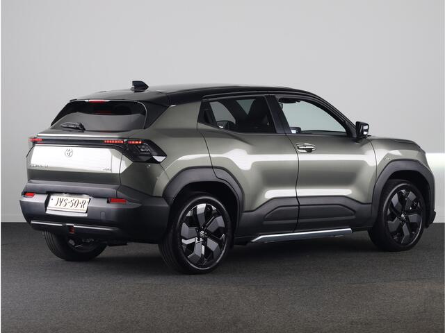 Toyota URBAN CRUISER Executive AWD 61 kWh *DEMO* | 19"LM velgen | 360 camera | Two-tone metaallak | Protection Pack |