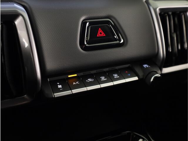 Toyota URBAN CRUISER Dynamic 61 kWh *NIEUW* | 18" LM velgen | Metaallak | Draadloze telefoonlader |