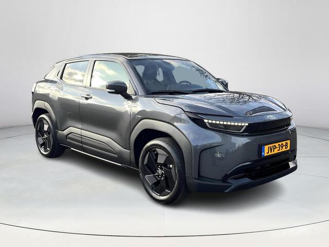Toyota URBAN CRUISER Dynamic 61 kWh | Navigatie | Apple CarPlay/Android auto | Achteruitrijcamera
