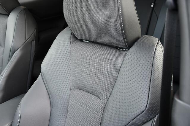 Toyota URBAN CRUISER Executive 61 kWh Automaat 174pk | Nieuw | Panoramadak | JBL-audio | 360 graden camera |