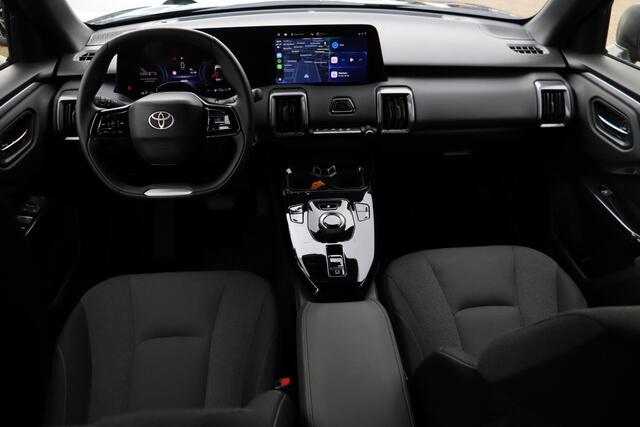 Toyota URBAN CRUISER Dynamic 61 kWh, Navi, Apple CarPlay, Android Auto, BSM, Keyless entry.