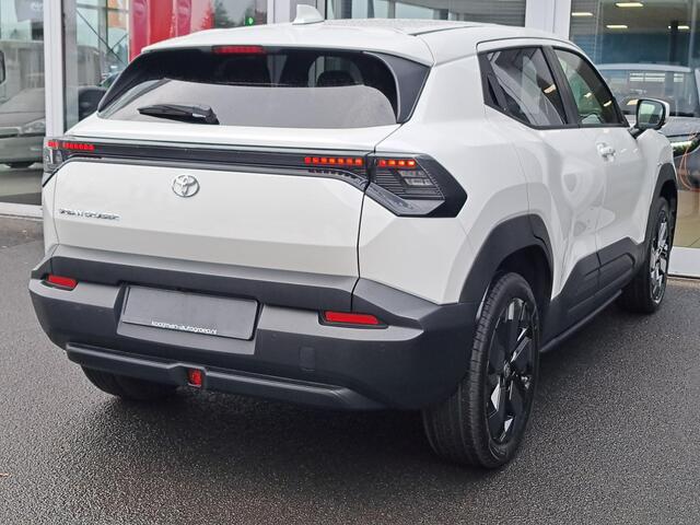 Toyota URBAN CRUISER Executive 61 kWh | Nieuwe auto | Dodehoekdetectie | 360 camera | JBL | Panoramadak | Ook andere kleuren en uitvoeringen snel leverbaar!