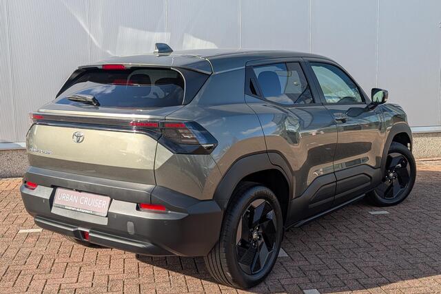 Toyota URBAN CRUISER Dynamic 61 kWh