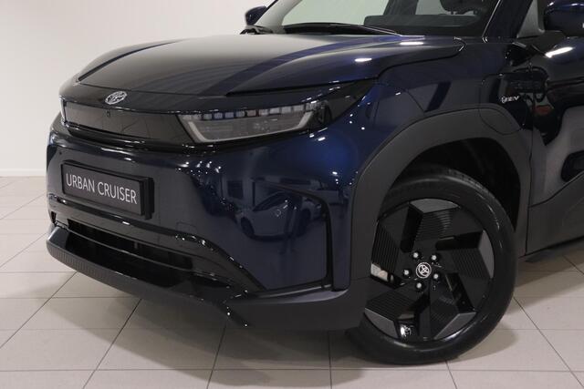Toyota URBAN CRUISER Dynamic 61 kWh, Stuur & Stoel verwarming, Apple Carply & Android Auto, 67kW DC, Camera!