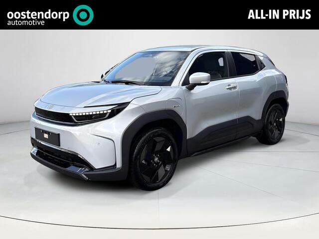 Toyota URBAN CRUISER Dynamic 61 kWh **SPLENDID SILVER/ NIEUWE AUTO/ DIRECT LVERBAAR**
