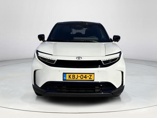 Toyota URBAN CRUISER Executive 61 kWh **PANORAMA DAK/ STUURVERWARMING/ 360 CAMERA**