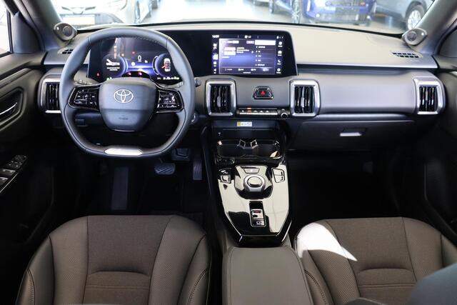 Toyota URBAN CRUISER Executive 61 kWh, Nieuw en snel leverbaar met ¤3000 inruilpremie!
