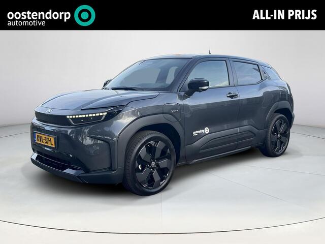 Toyota URBAN CRUISER Executive 61 kWh | Grandeur grey met zwart dak | Demonstratie auto |