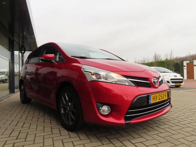 Toyota VERSO 1.8 VVT-I Business Aut Ecc Navi Camera 2016