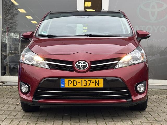 Toyota VERSO 1.8 VVT-i Volcano Edition Automaat | Panoramadak | Navigatie | Camera | Zeer mooi en compleet!