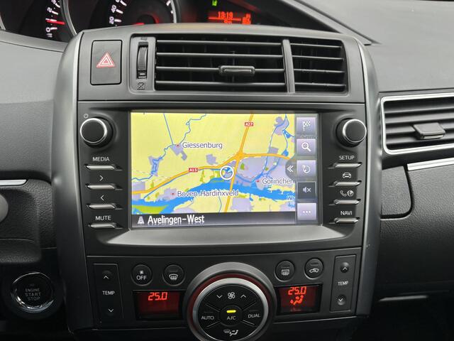 Toyota VERSO 1.8 VVT-i Volcano Edition Automaat | Panoramadak | Navigatie | Camera | Zeer mooi en compleet!