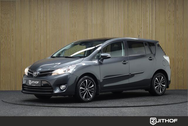 Toyota VERSO 1.8 VVT-i SkyView Edition | Panoramadak | Cruise-control | Stoelverwarming | Camera | Clima | Navigatie | LM Velgen | Dealer Onderhouden!