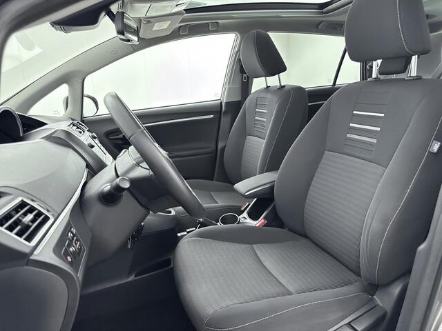 Toyota VERSO 1.6 VVT-i Dynamic | Parkeersensoren V+A | Pano Dak | Navigatie |