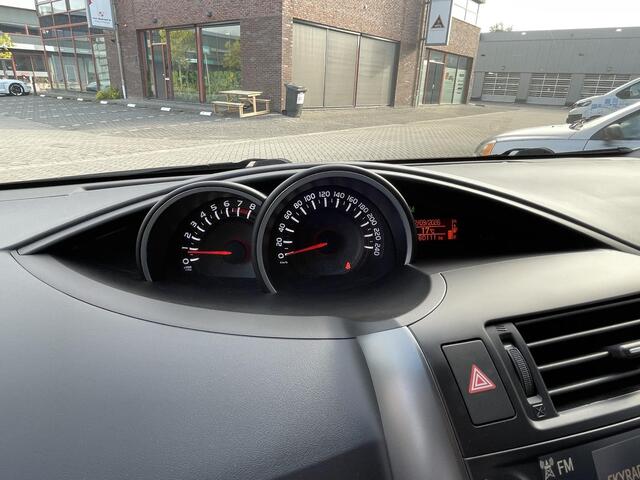 Toyota VERSO 1.8 VVT-i SkyView Edition , Automaat, Trekhaak