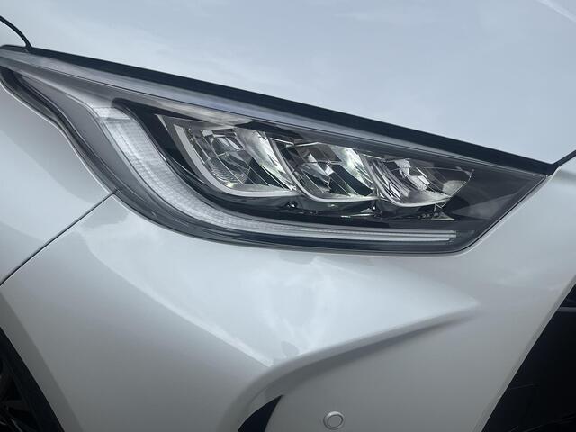 Toyota YARIS 1.5 Hybrid Executive Edition CVT-automaat Super Compleet incl: Apple Carplay / Android Auto, LM velgen, Climate Control, Adaptive Cruise Crontrol, Parkeer sensoren, Parkeerhulpcamera