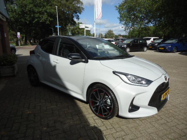 Toyota YARIS 1.5 Hybrid GR Sport Panoramadak