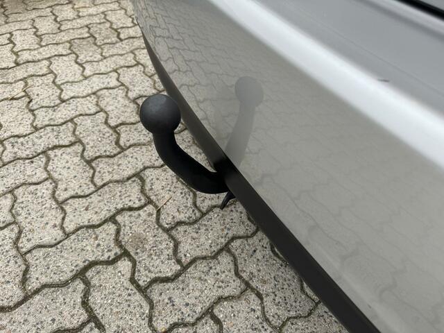 Toyota YARIS 1.0 VVT-i Now airco, trekhaak, centr vergr,