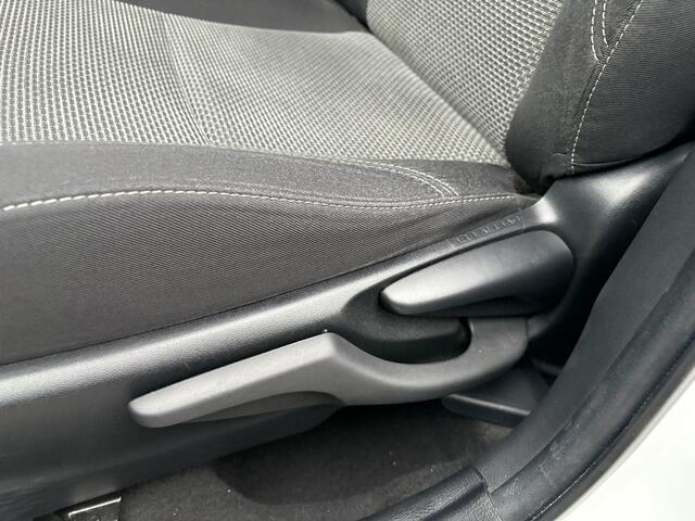 Toyota YARIS 1.5 Hybrid Trend, climate control, camera