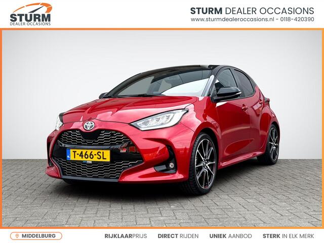 Toyota YARIS 1.5 Hybrid GR Sport Premium Pack | Panoramadak | Head-Up Display | Stuur- + Stoelverwarming | 19'' Velgen | Camera | LED Koplampen | Rijklaarprijs!