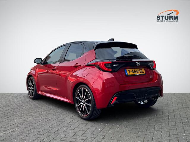 Toyota YARIS 1.5 Hybrid GR Sport Premium Pack | Panoramadak | Head-Up Display | Stuur- + Stoelverwarming | 19'' Velgen | Camera | LED Koplampen | Rijklaarprijs!