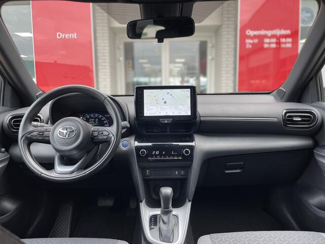 Toyota YARIS 1.5 Hybrid 115 Dynamic | PDC v/a | Navi | Keyless Entry/Start |