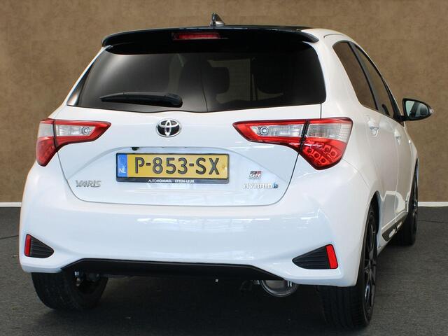 Toyota YARIS 1.5 Hybrid GR-Sport - CLIMATE CONTROL - SPORTSTUUR - SPORTSTOELEN - 17 INCH LICHT METALEN VELGEN - ACHTERUITRIJCAMERA - KEYLESS ENTRY/ START - APPLE CARPLAY/ ANDROID AUTO -TWO TONE LAK - LICHT/ REGENSENSOR - RIJSTROOKSENSOR - CRUISE CONTROL