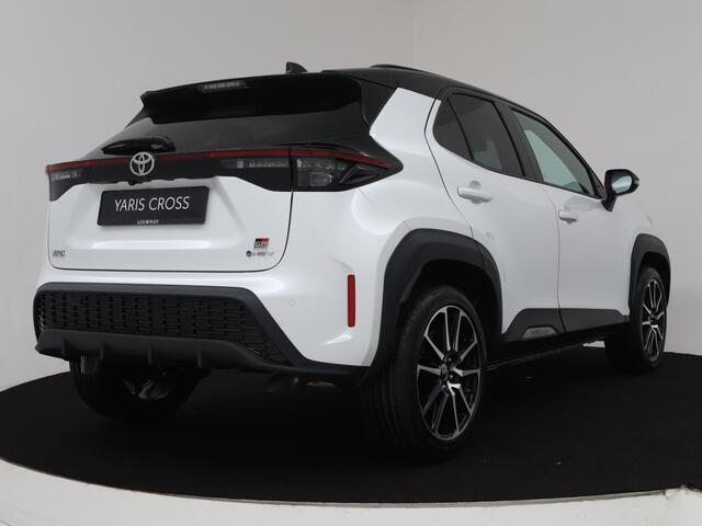Toyota YARIS Cross 1.5 Hybrid 130 GR Sport | Apple CarPlay | JBL | Panodak |