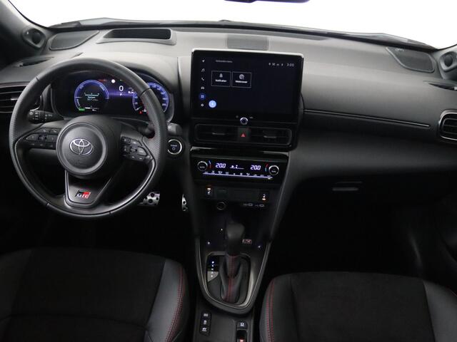 Toyota YARIS Cross 1.5 Hybrid 130 GR Sport | Apple CarPlay | JBL | Panodak |