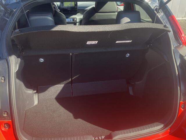 Toyota YARIS 1.5 Hybrid Launch Edition JBL Headup NL Auto Dealer Onderhouden Parkeersensoren V+A Stoel Verwarming