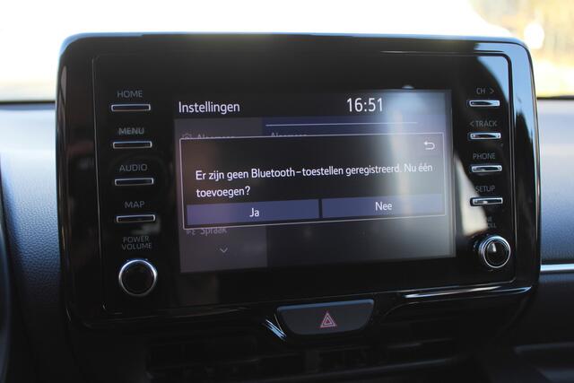 Toyota YARIS 1.5 VVT-i Active | Rijklaar | Trekhaak | Adaptive Cruise | Apple/Android | Camera | NL-auto | Dealer onderhouden